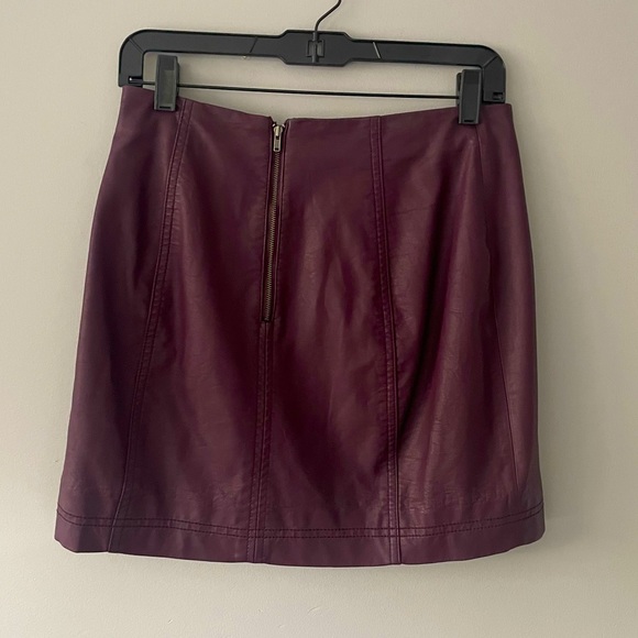 Free People Modern Femme Faux Leather Mini Skirt—Size 6 - Picture 5 of 7